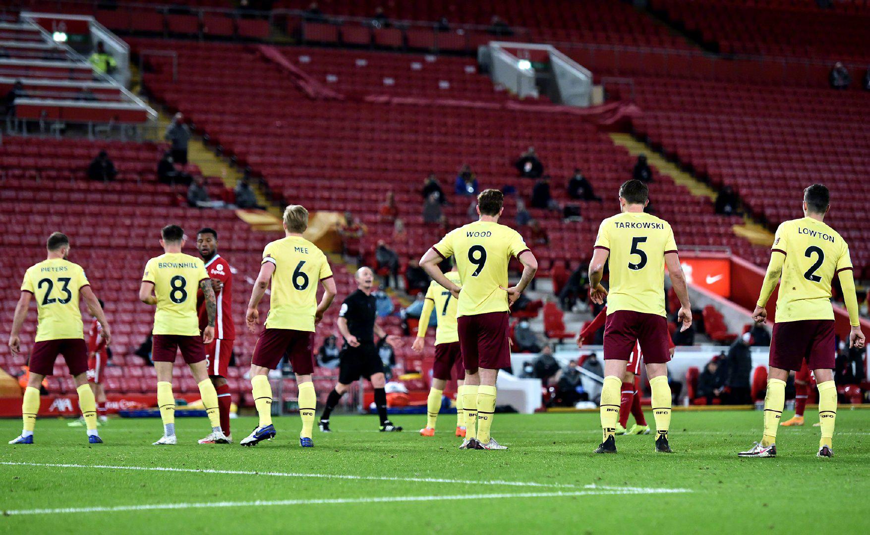 撞和利器般 撞和利器般